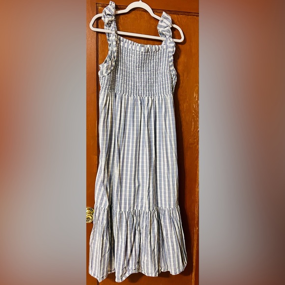 a.n.a Blue and White Maxi Sundress with Flutter Sleeves size XXL - Picture 2 of 8